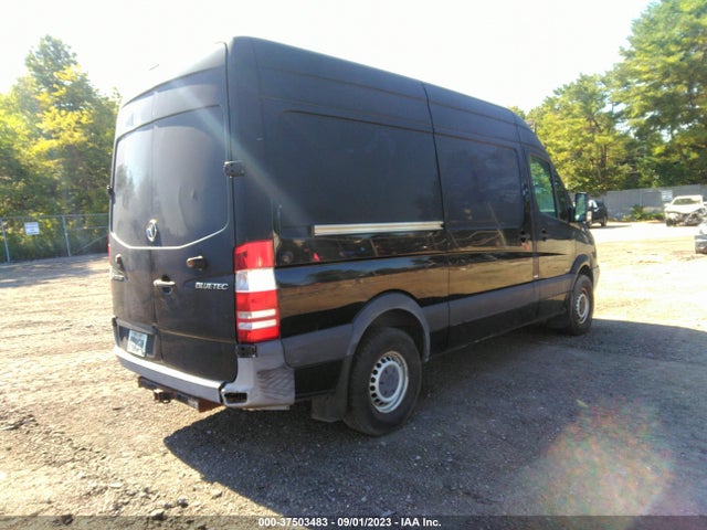 2012 MERCEDES-BENZ SPRINTER CARGO VANS VIN: WD3PE7CC1C5677655