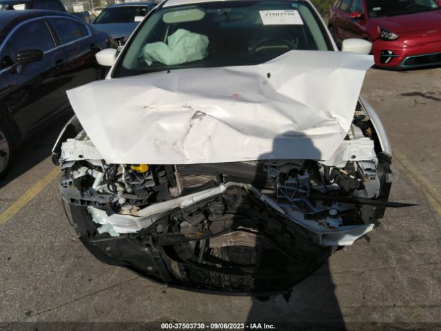 1FADP3FE8JL284887 Ford FOCUS SE