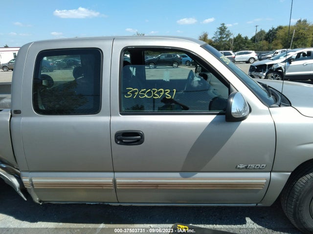 2001 CHEVROLET SILVERADO 1500 LS VIN: 2GCEC19V111339616