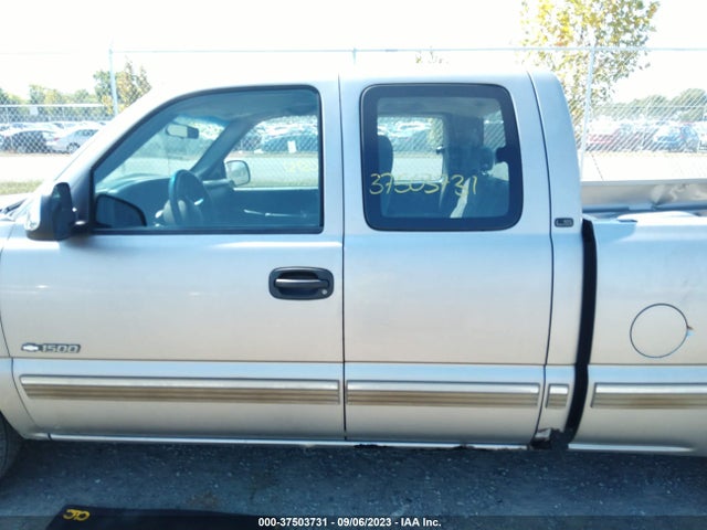 2001 CHEVROLET SILVERADO 1500 LS VIN: 2GCEC19V111339616