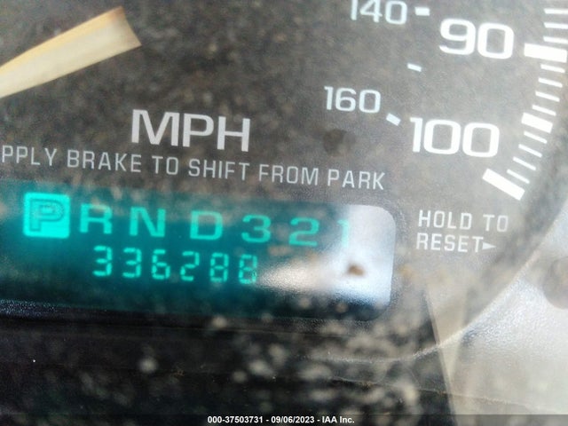 2001 CHEVROLET SILVERADO 1500 LS VIN: 2GCEC19V111339616