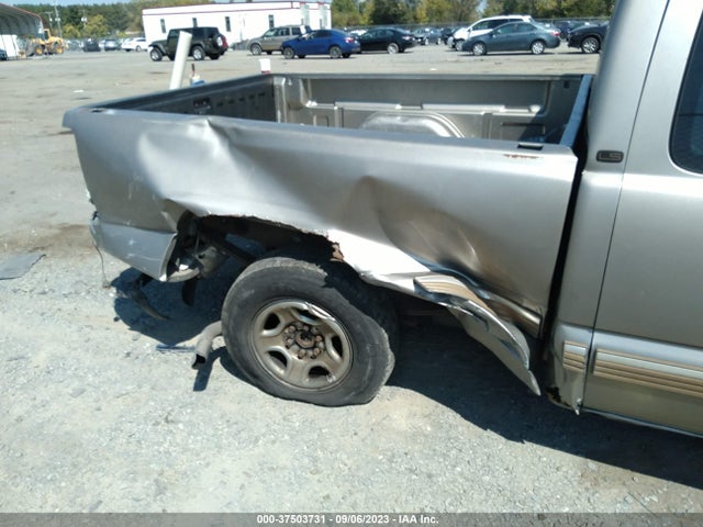 2001 CHEVROLET SILVERADO 1500 LS VIN: 2GCEC19V111339616