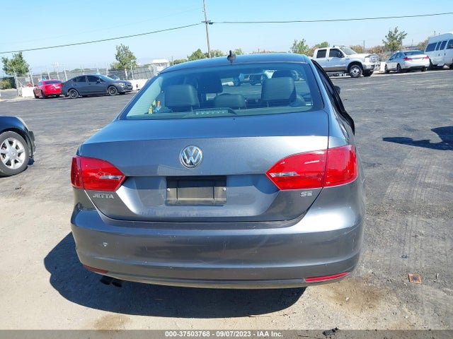 3VWD17AJ1EM270743 Volkswagen Jetta Sedan Se W/connectivity