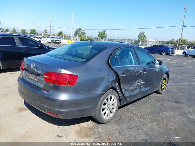 3VWD17AJ1EM270743 Volkswagen Jetta Sedan Se W/connectivity