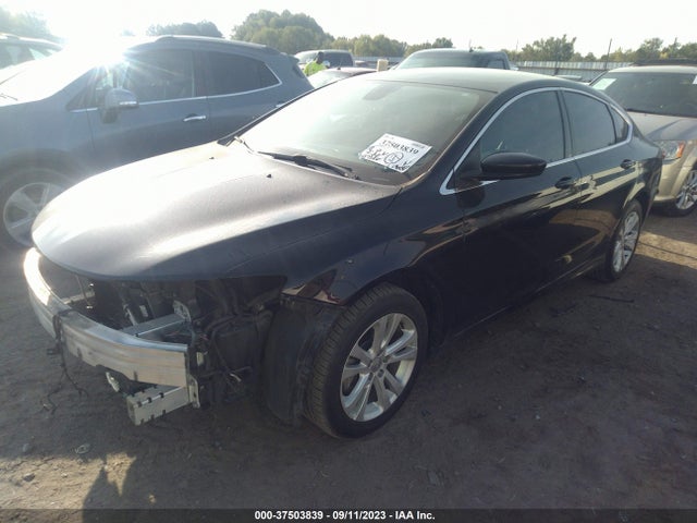 Chrysler 200 Limited Platinum 2017 1C3CCCAB2HN508995 Image 2