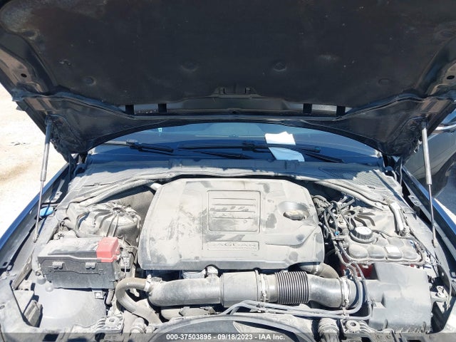 2019 JAGUAR XE SAJAR4FX1KCP52850 Photo 9