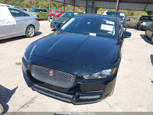 2019 JAGUAR XE SAJAR4FX1KCP52850 Photo 1