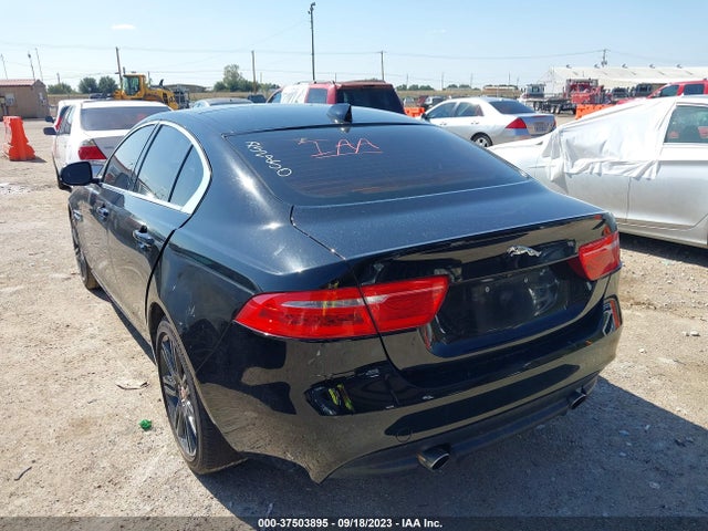 2019 JAGUAR XE SAJAR4FX1KCP52850 Photo 2