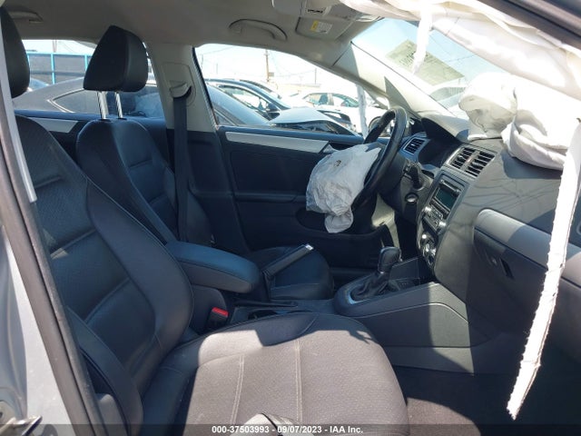 3VWD17AJ4EM298133 Volkswagen Jetta Sedan Se W/connectivity
