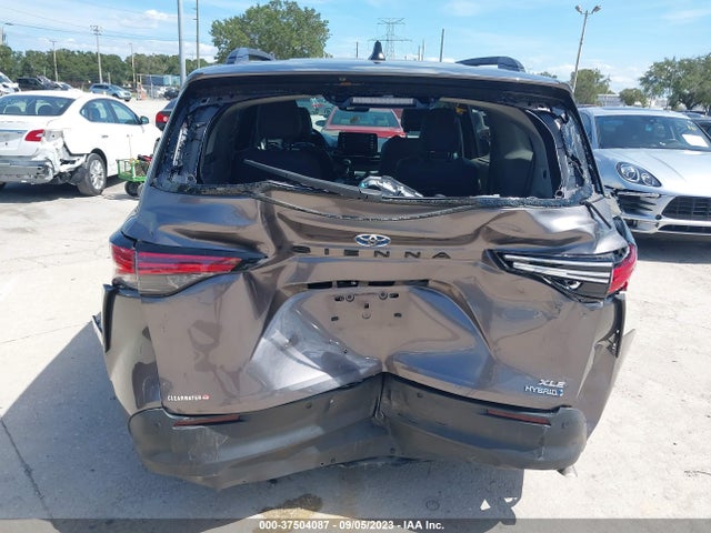 2021 TOYOTA SIENNA XLE VIN: 5TDJRKEC3MS030976