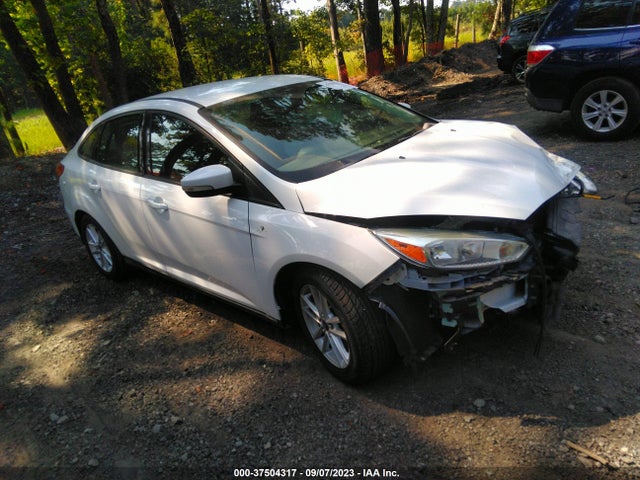 2015 FORD FOCUS SE VIN: 1FADP3F24FL208743