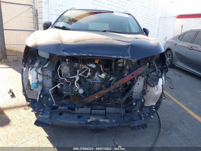 JN1BJ1CR8JW207534 Nissan Rogue Sport Sl