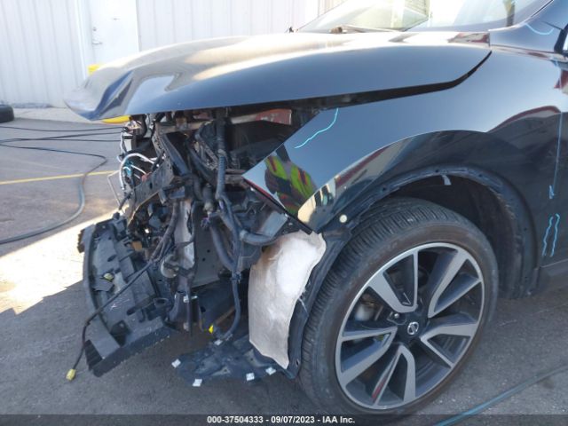 JN1BJ1CR8JW207534 Nissan Rogue Sport Sl