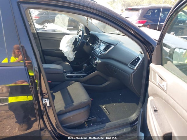 Hyundai Tucson Night 2017 KM8J3CA24HU435830 Image 5