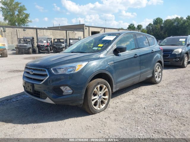 1FMCU9GDXKUB84143 Ford ESCAPE SE