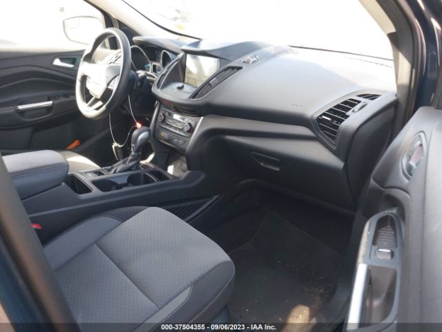 1FMCU9GDXKUB84143 Ford ESCAPE SE