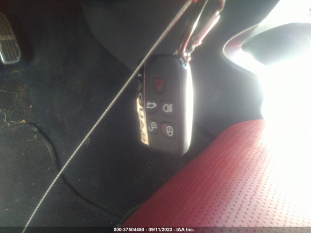 2018 JAGUAR F-PACE SADCL2GX2JA328216 Photo 10