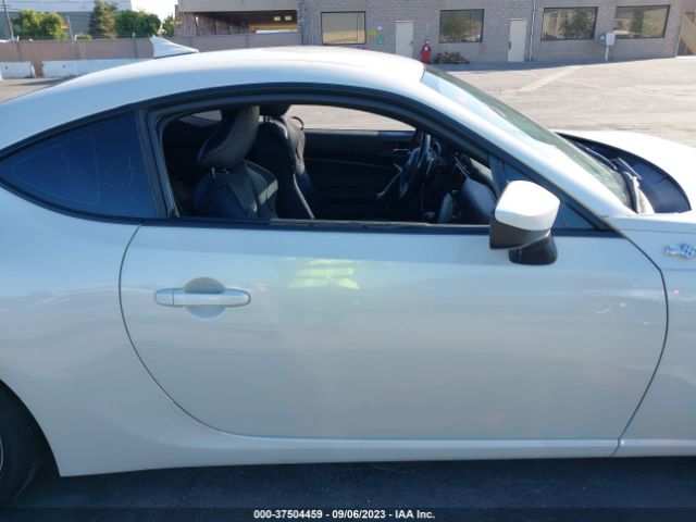 JF1ZNAA15E8706627 Scion FR-S