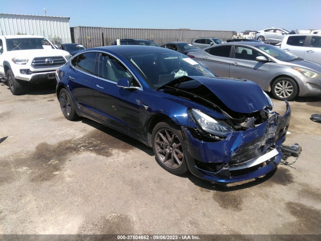 2018 Tesla 3, VIN: 5YJ3E1EAXJF058951