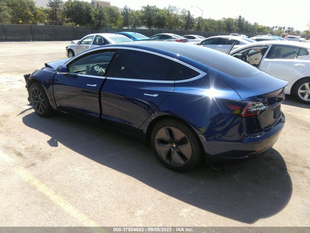 2018 Tesla 3, VIN: 5YJ3E1EAXJF058951
