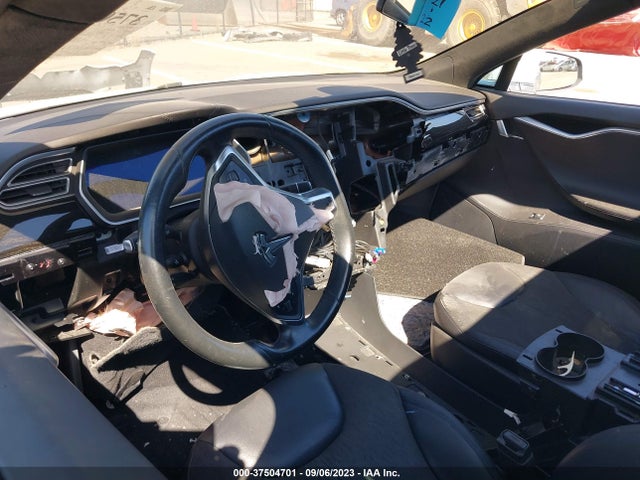 5YJSA1E18GF161639 Tesla Model S 70 Kwh