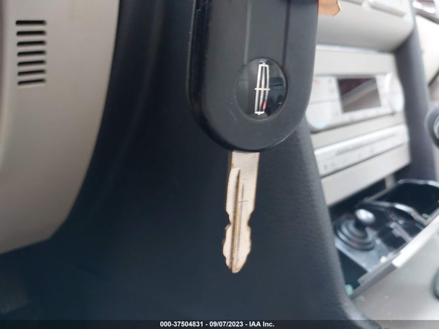 2007 LINCOLN MKZ VIN: 3LNHM28T77R615037