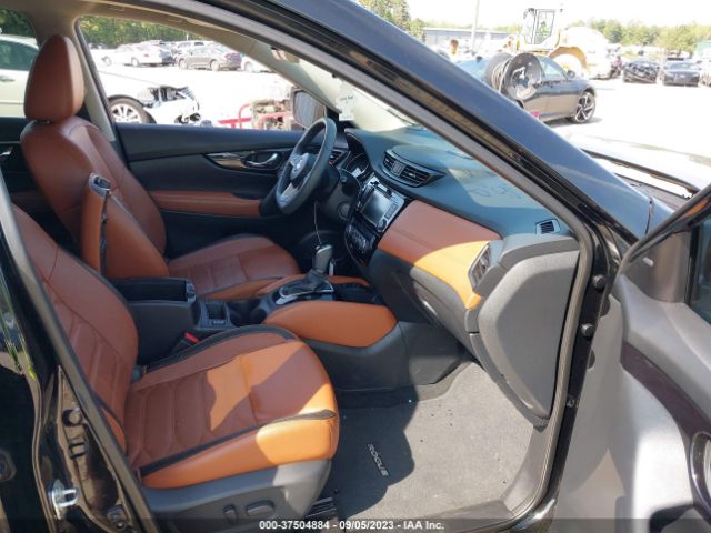 5N1AT2MVXKC831015 Nissan Rogue Sl