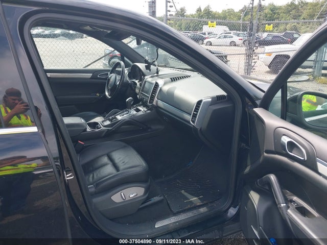 2011 PORSCHE CAYENNE WP1AB2A27BLA44930 Photo 4