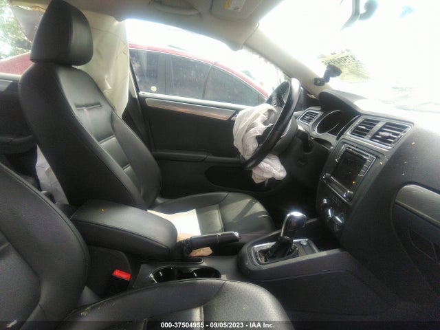 3VWDB7AJ0HM229425 Volkswagen Jetta 1.4t Se