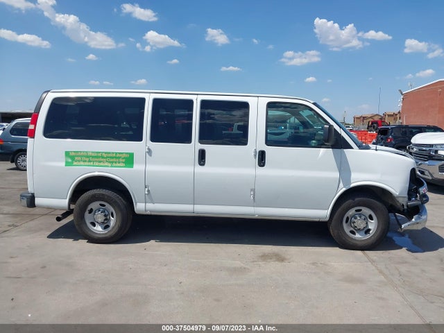 Chevrolet Express Passenger Lt 2015 1GAWGRFF6F1224827 Image 13
