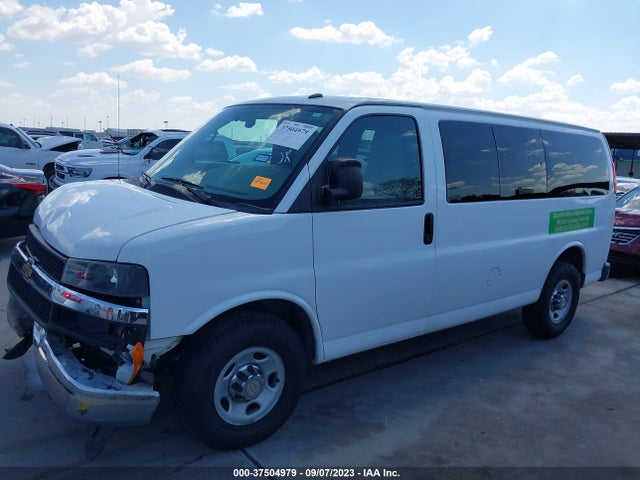 Chevrolet Express Passenger Lt 2015 1GAWGRFF6F1224827 Image 14