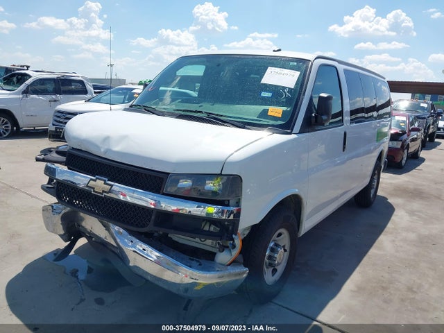 Chevrolet Express Passenger Lt 2015 1GAWGRFF6F1224827 Image 2