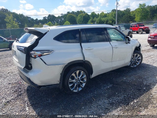 Toyota Highlander Limited 2021 5TDDZRBH0MS548050 Image 4