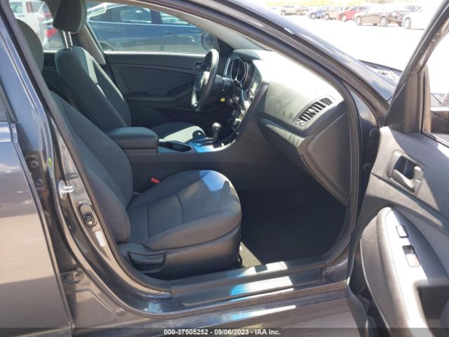 KNAGM4A7XF5633085 KIA Optima Lx