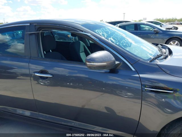 KNAGM4A7XF5633085 KIA Optima Lx