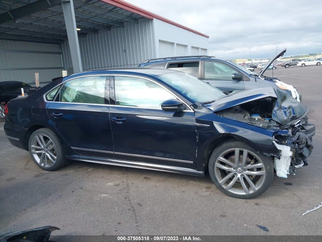 1VWDT7A3XHC034223 Volkswagen Passat R-line W/comfort Pkg