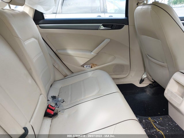1VWDT7A3XHC034223 Volkswagen Passat R-line W/comfort Pkg