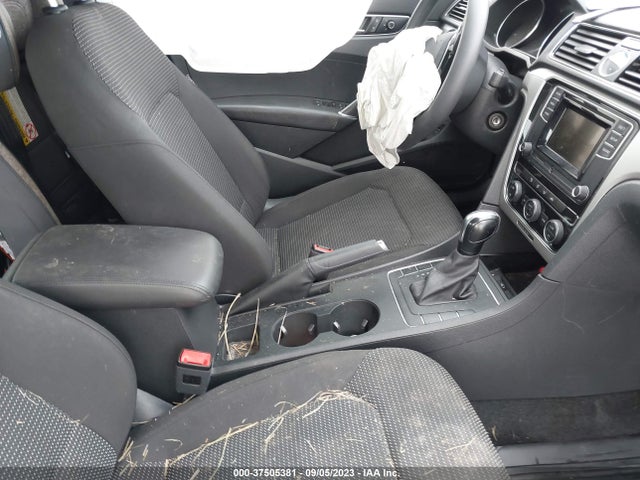 1VWAT7A36GC058312 Volkswagen Passat 1.8t S