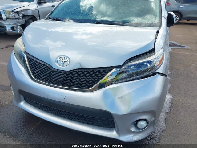 Toyota SIENNA SE 2017 5TDXZ3DC4HS899318 Image 6