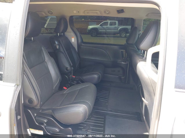 Toyota SIENNA SE 2017 5TDXZ3DC4HS899318 Image 8