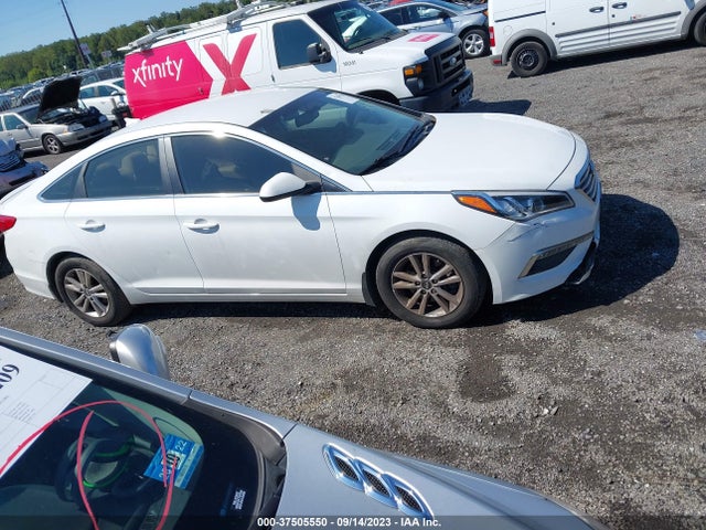 Hyundai Sonata 2.4l Se 2015 5NPE24AF1FH210029 Image 13