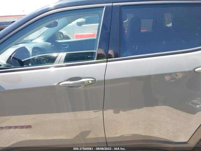 3C4NJDDBXLT203412 Jeep Compass Trailhawk