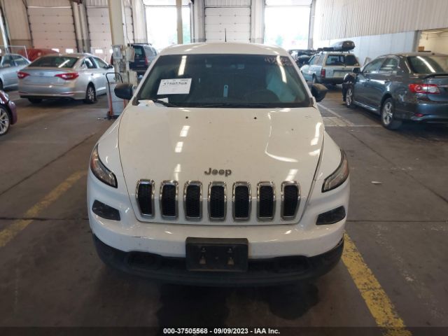 1C4PJLAB4GW361946 Jeep Cherokee Sport