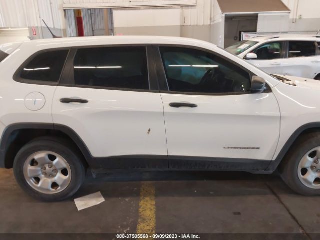 1C4PJLAB4GW361946 Jeep Cherokee Sport
