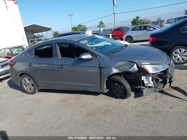 2019 HYUNDAI ELANTRA SEL VIN: 5NPD84LF5KH457815