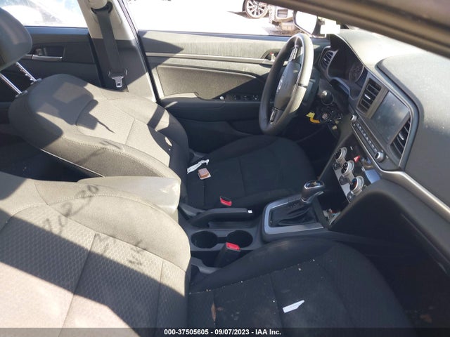 2019 HYUNDAI ELANTRA SEL VIN: 5NPD84LF5KH457815