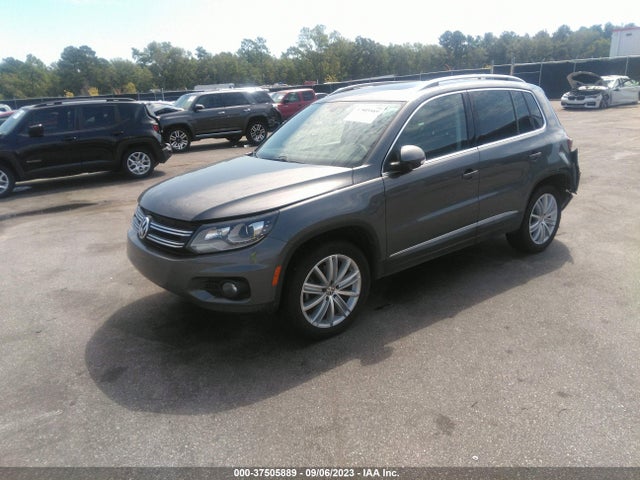 WVGBV7AX8GW557921 Volkswagen TIGUAN SE