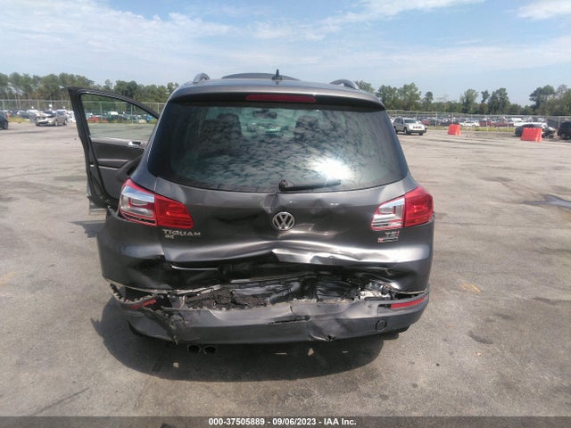 WVGBV7AX8GW557921 Volkswagen TIGUAN SE