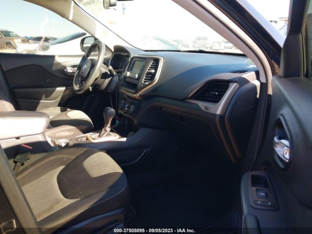 1C4PJLAB7FW731480 Jeep Cherokee Sport