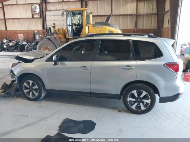 JF2SJAEC0HH505937 Subaru Forester Premium